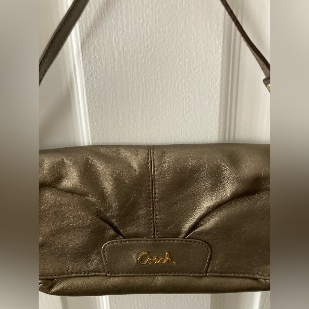 Coach - Picture 2 of 8